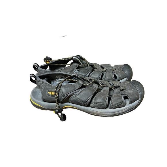Keen Sandals Men’s size 8 hiking outdoor‎ black